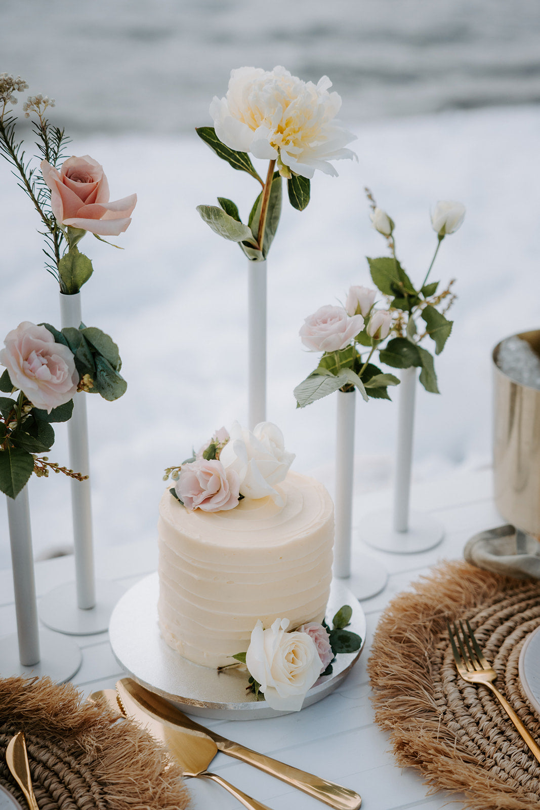 Fresh-flowers-elopement-queenstown